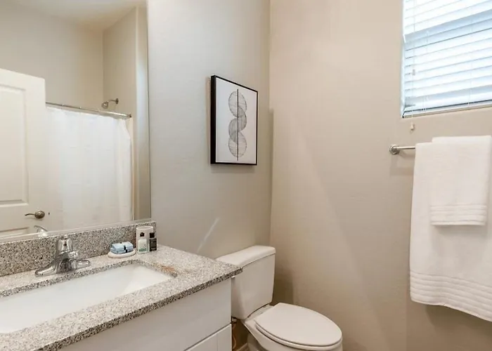 Landing Modern With Amazing Amenities * Avondale