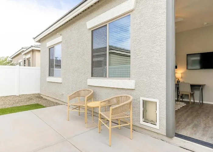 Landing Modern With Amazing Amenities